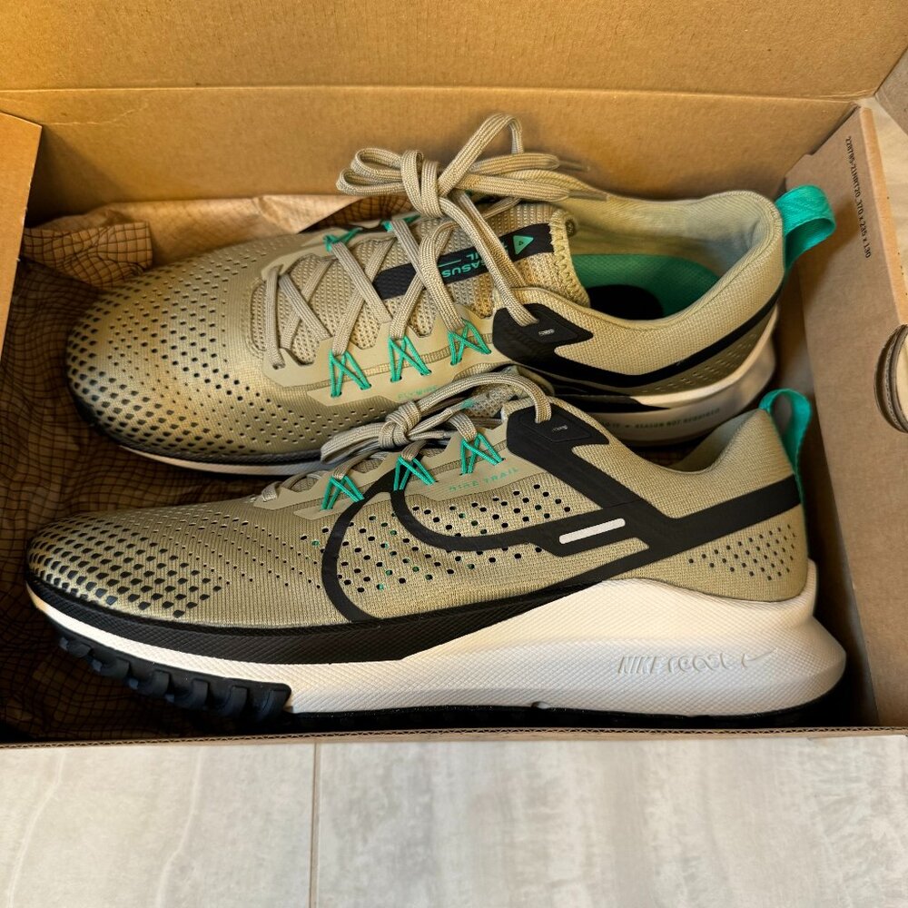 NWT - Nike Men's REACT Pegasus Trail 4 running shoes - Men's sz 12